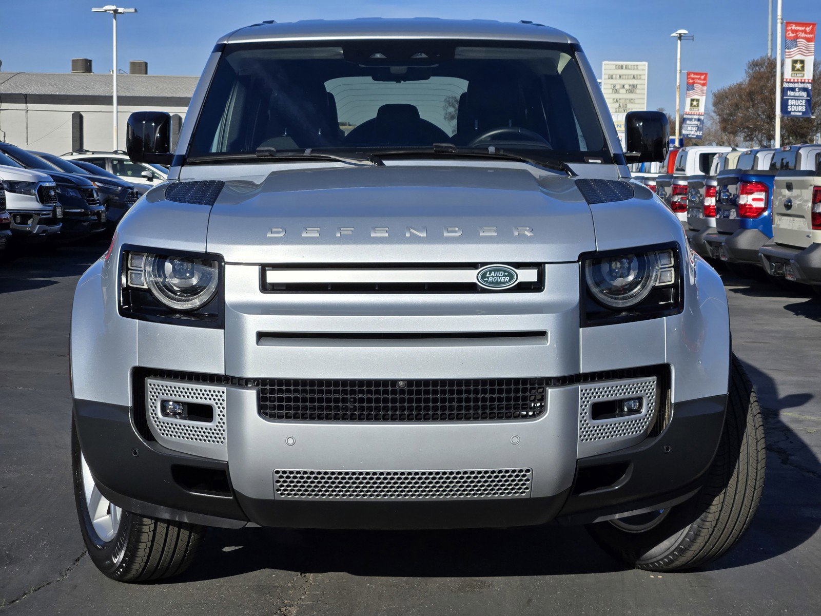 Used 2020 Land Rover Defender SE with VIN SALEP7EU3L2022257 for sale in Manteca, CA