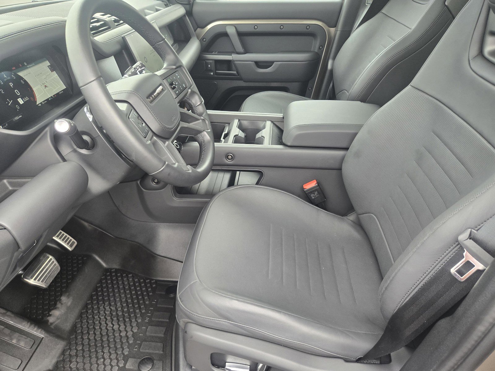 2025 Land Rover Defender Octa - Photo 12
