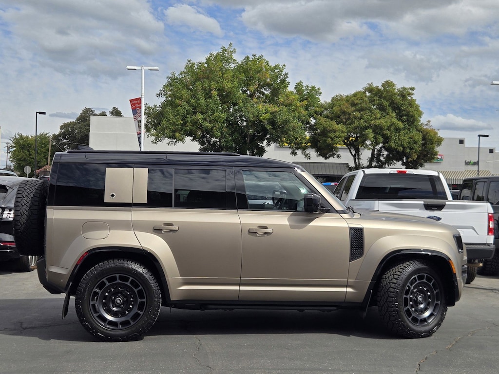 Used 2025 Land Rover Defender 110 OCTA SUV