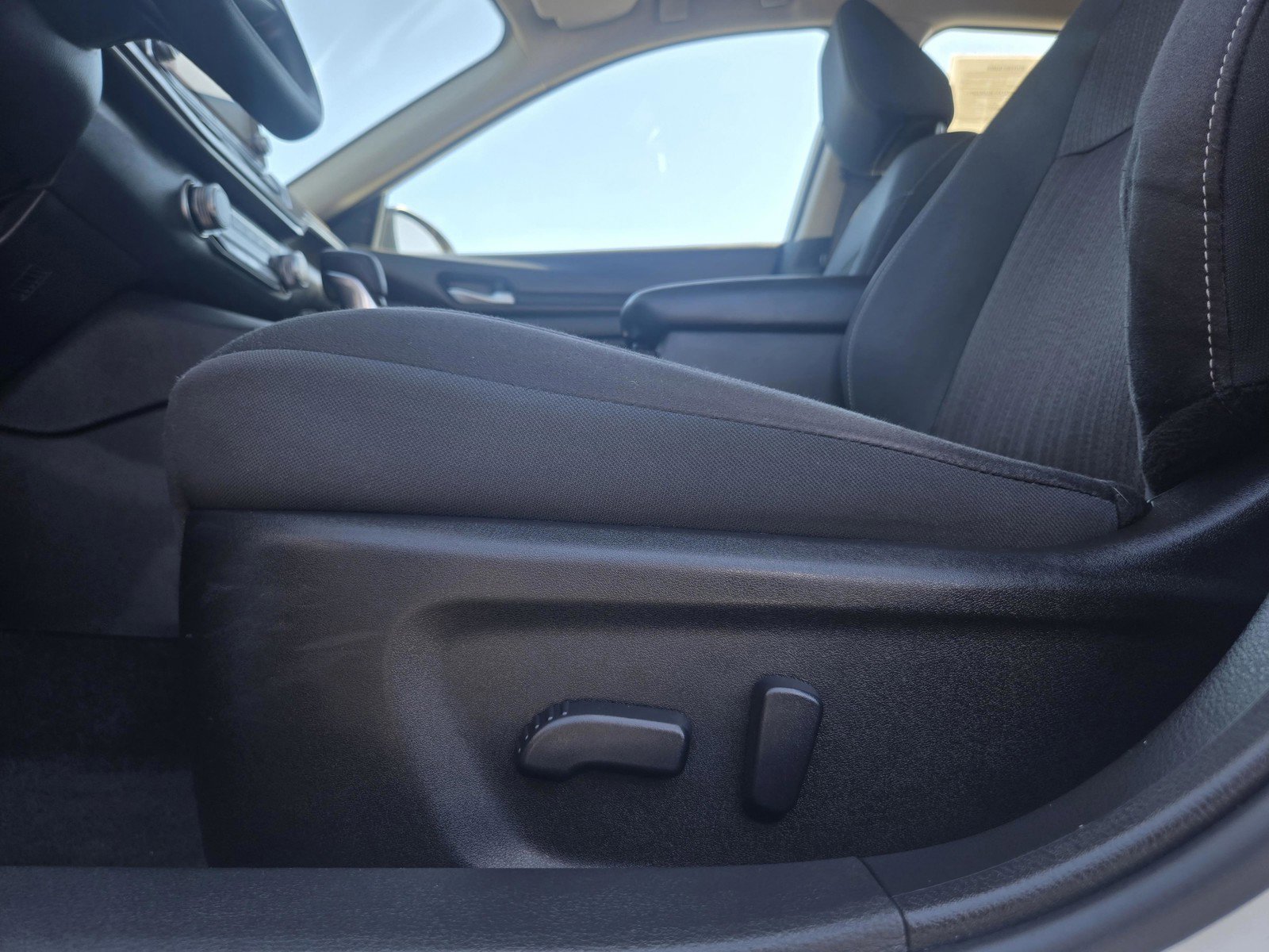 2025 Nissan Altima SV - Photo 12