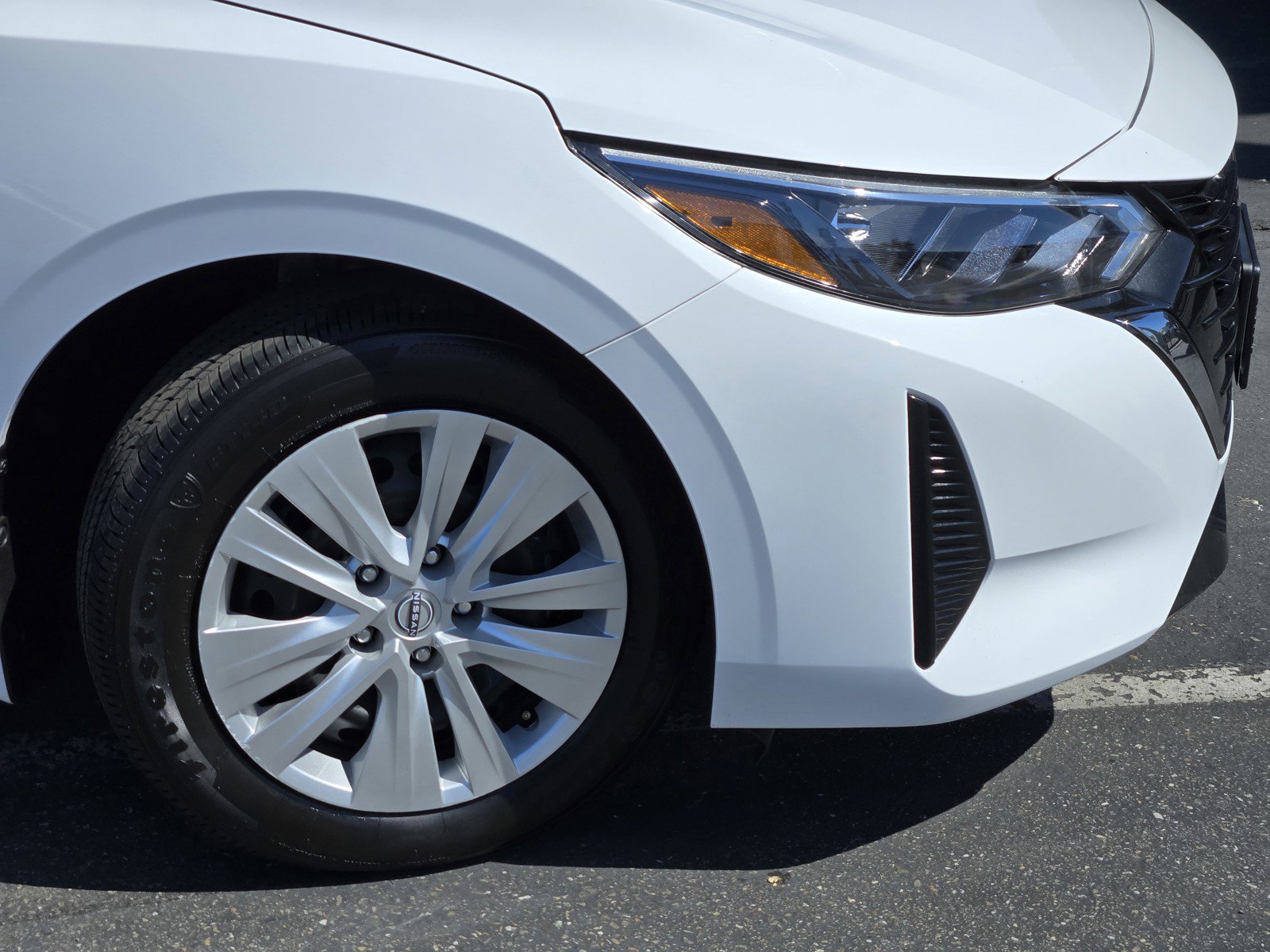 2024 Nissan Sentra S photo 3