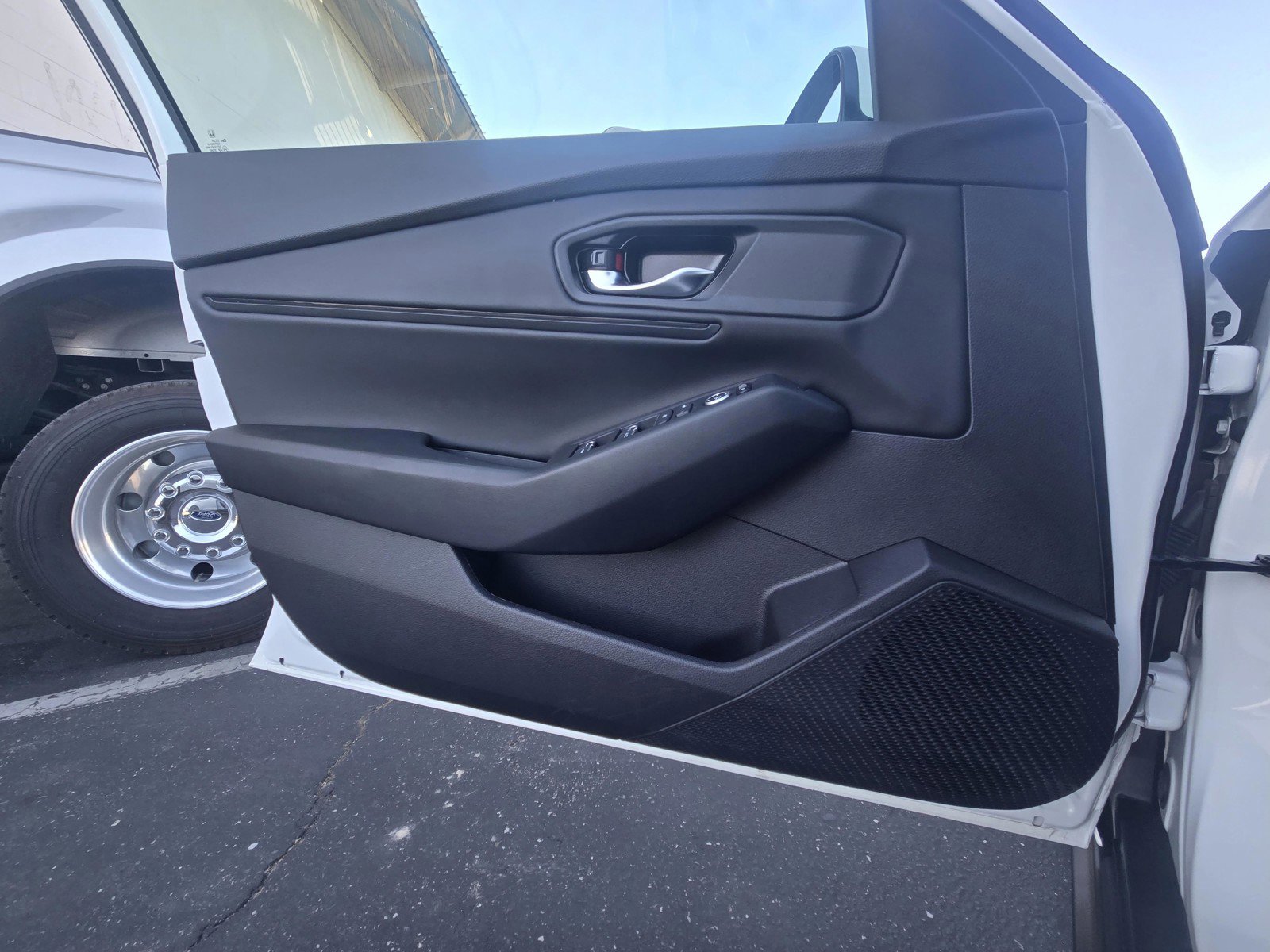 2024 Honda Accord EX - Photo 13