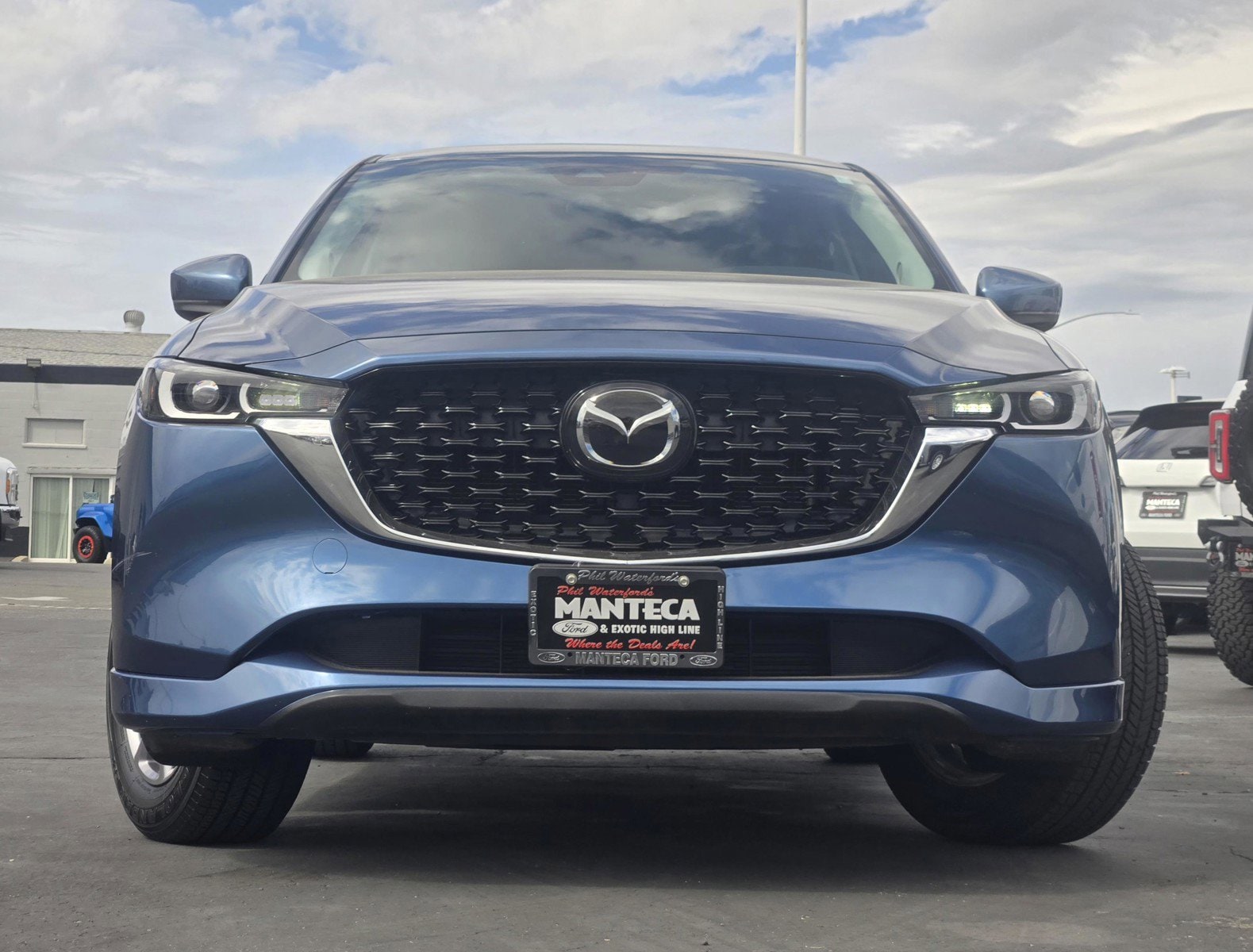 Vehicle Image 2