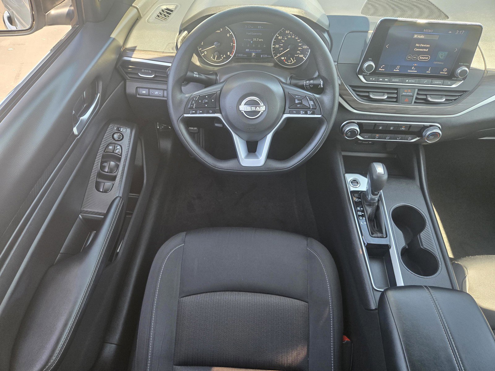 2025 Nissan Altima SV - Photo 9