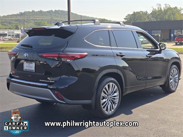 2025 Toyota Highlander Platinum photo 3