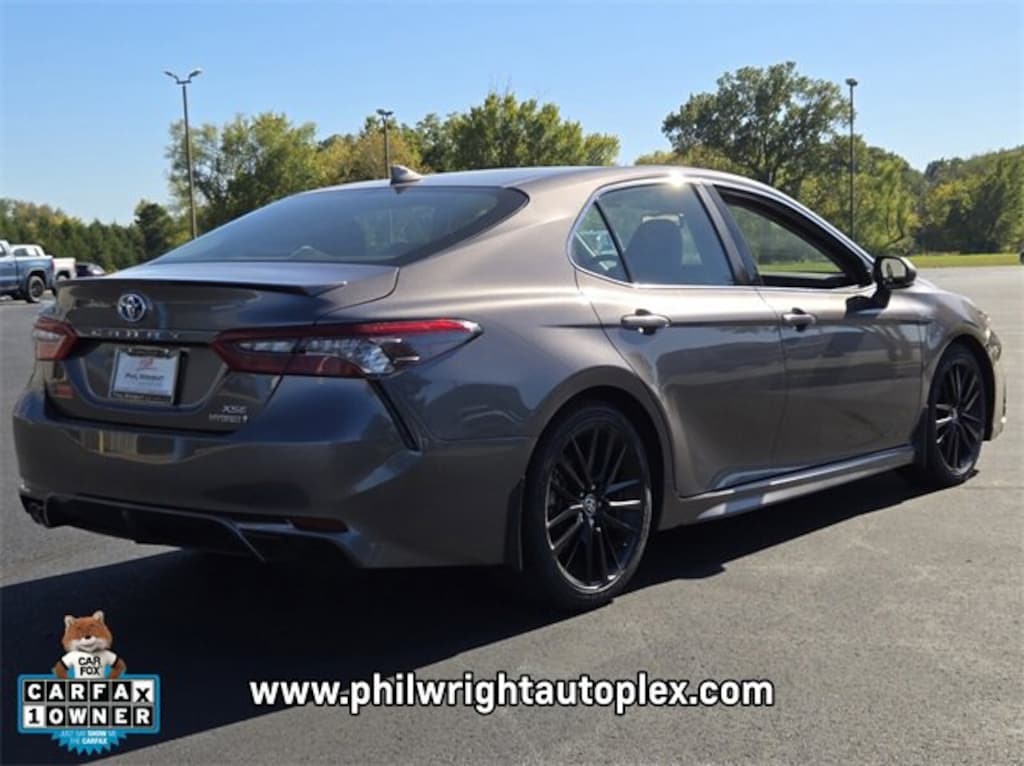 Used 2021 Toyota Camry Hybrid XSE Sedan