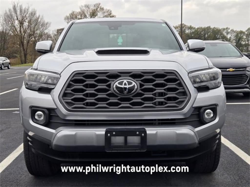 Used 2022 Toyota Tacoma 4WD SR Truck Double Cab