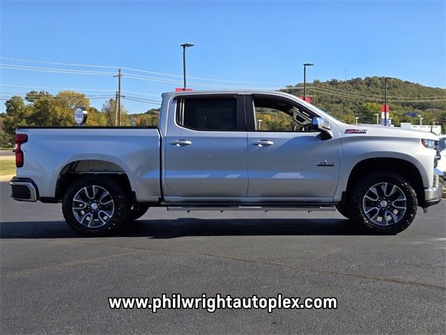 Used 2021 Chevrolet Silverado 1500 LT with VIN 3GCUYDED8MG200512 for sale in Little Rock