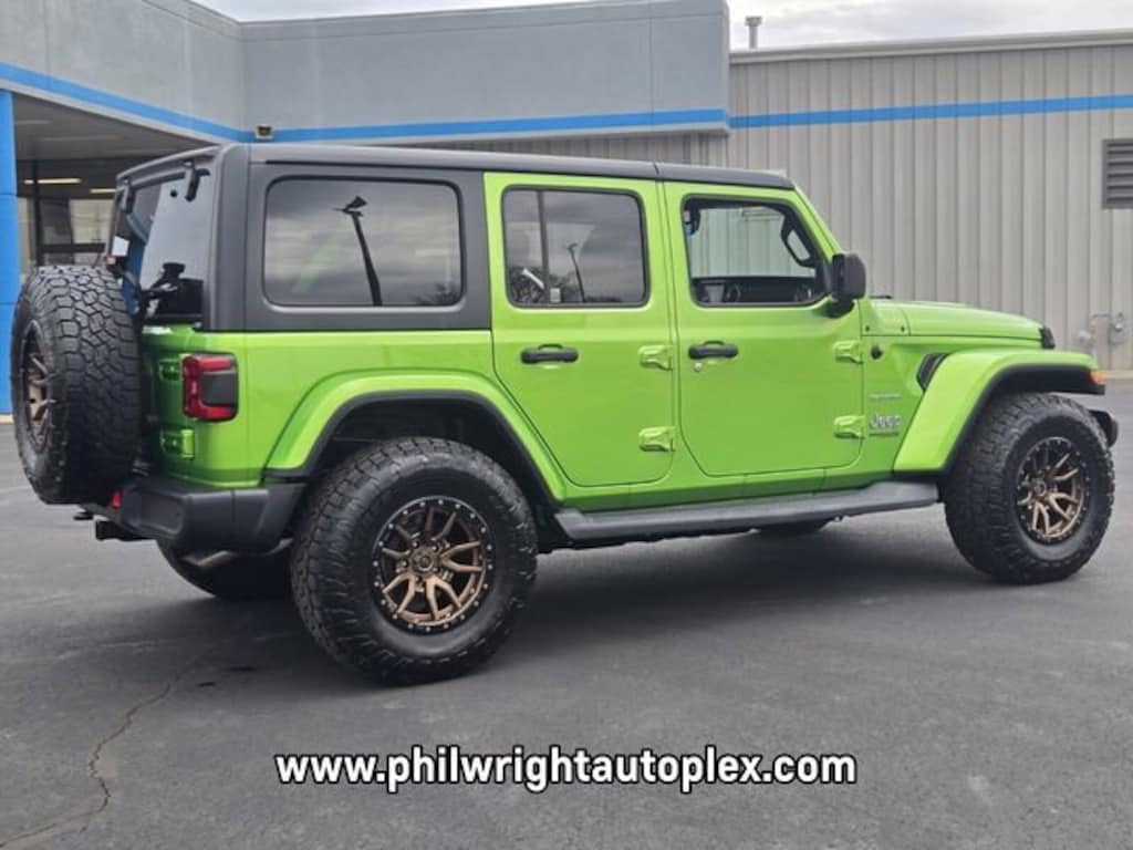 Used 2018 Jeep Wrangler Unlimited Sahara SUV