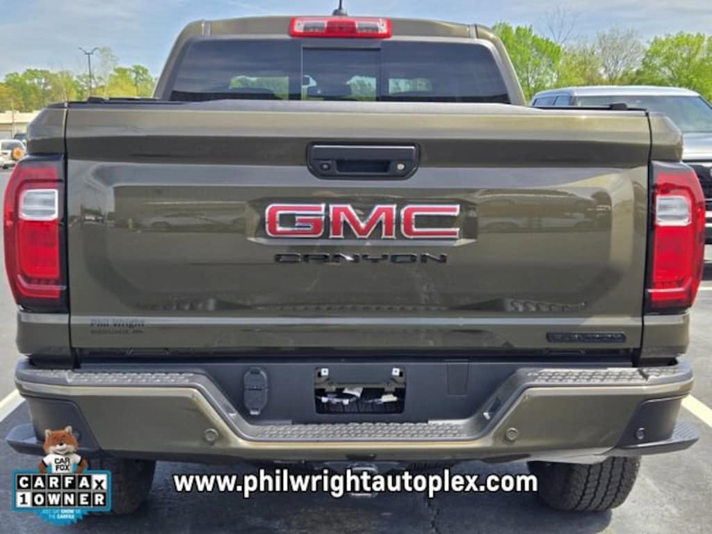 Used 2024 GMC Canyon Elevation Truck Crew Cab