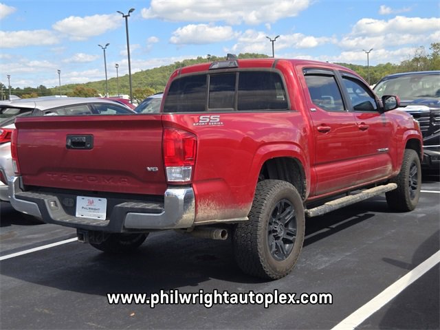 2016 Toyota Tacoma SR5 photo 2