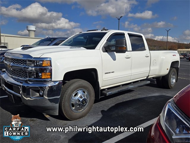 2019 Chevrolet Silverado 3500HD LT photo 2
