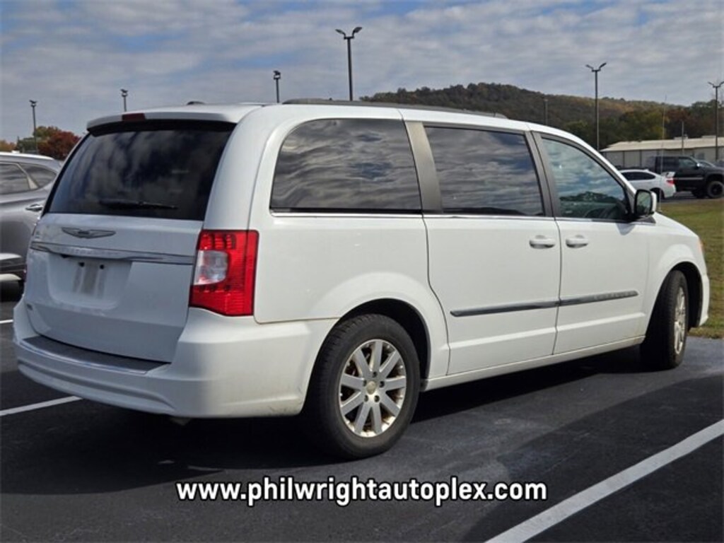 Used 2016 Chrysler Town & Country Touring Van LWB Passenger Van