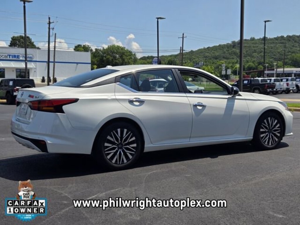 Used 2024 Nissan Altima 2.5 SV Sedan
