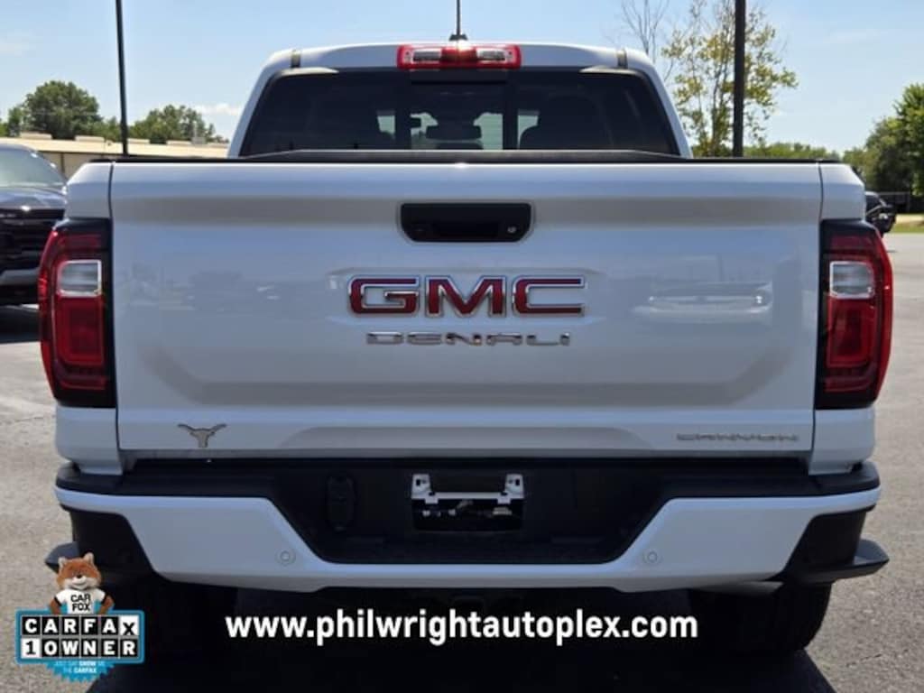 Used 2024 GMC Canyon Denali Truck Crew Cab