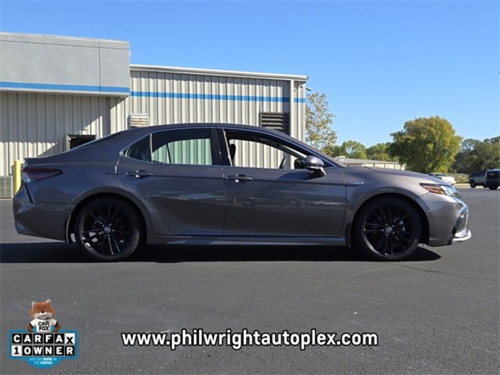 Used 2021 Toyota Camry Hybrid XSE Sedan
