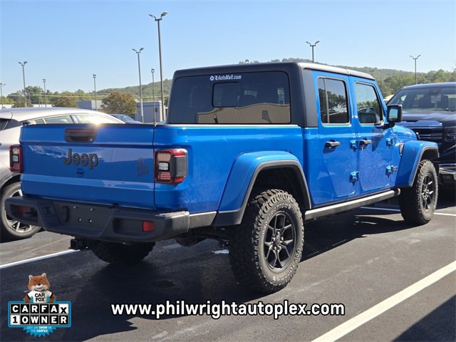 2024 Jeep Gladiator Willys photo 3