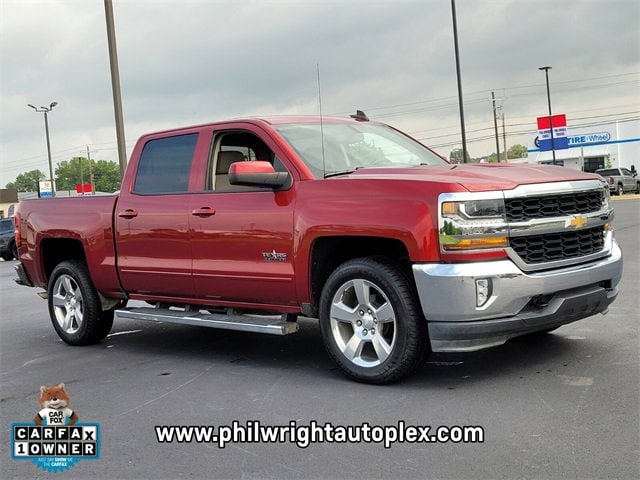 Used 2018 Chevrolet Silverado 1500 LT with VIN 3GCUKREC2JG316564 for sale in Little Rock