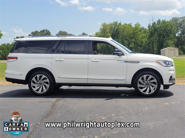 2024 Lincoln Navigator L Reserve photo 2