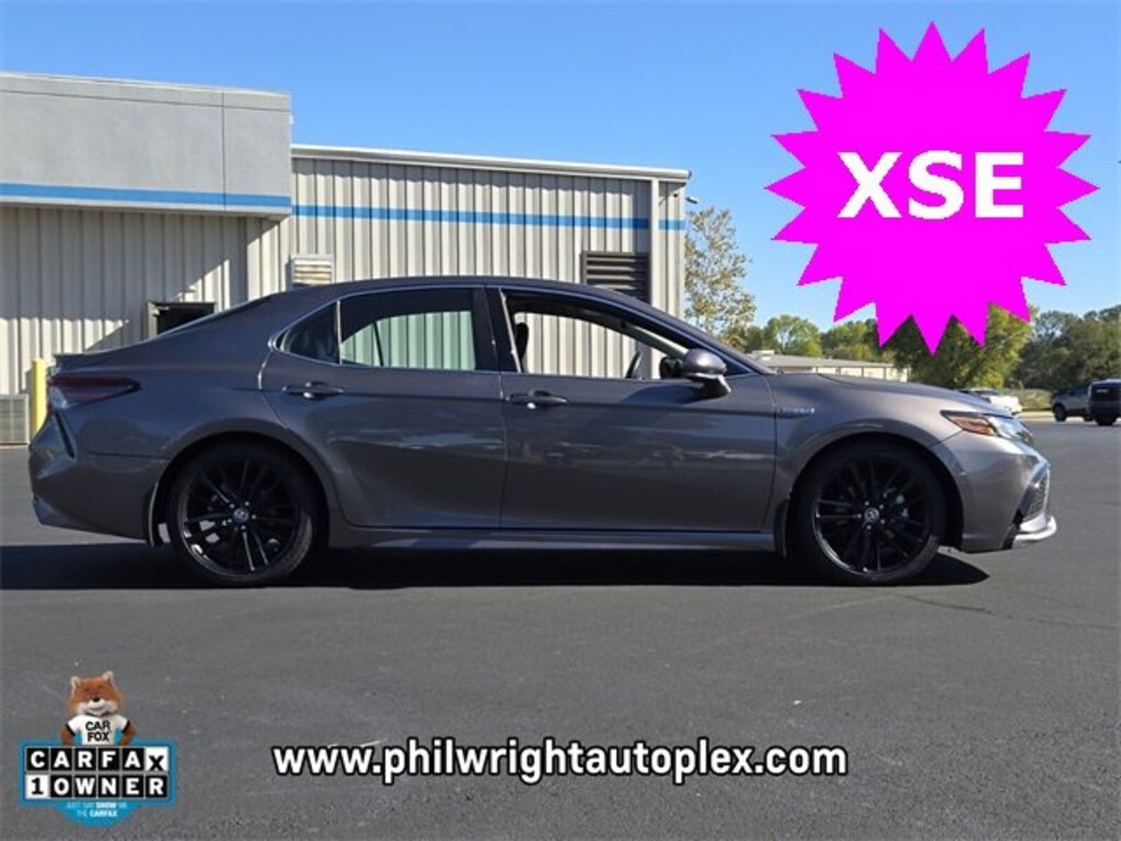 Used 2021 Toyota Camry Hybrid XSE Sedan