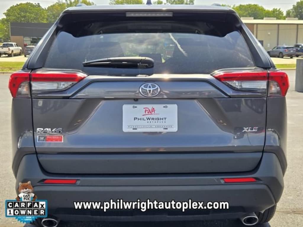 Used 2025 Toyota RAV4 XLE SUV