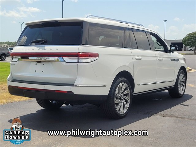 2024 Lincoln Navigator L Reserve photo 3