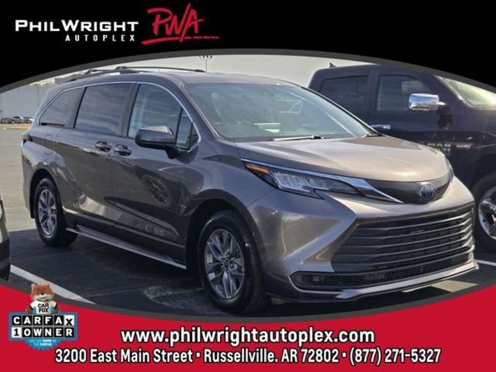 Used 2022 Toyota Sienna LE Van Passenger Van