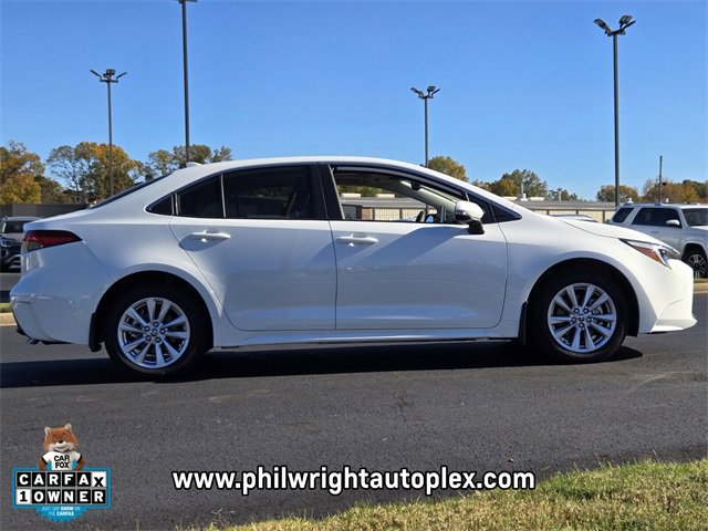 2025 Toyota Corolla Hybrid LE photo 2