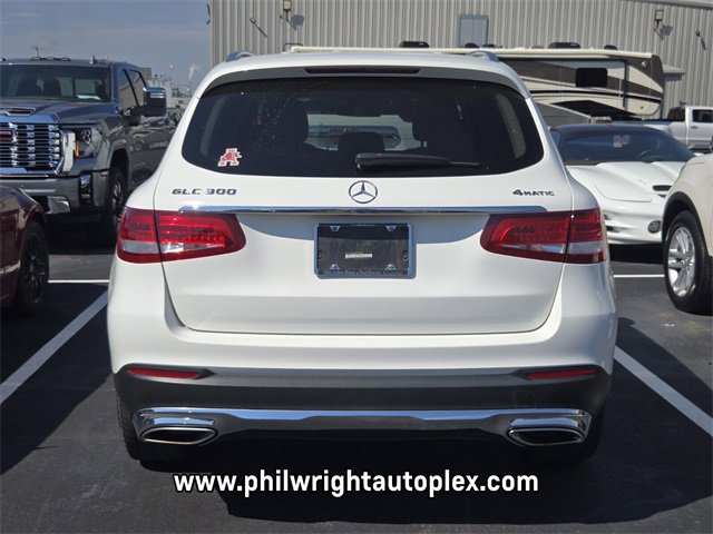 2019 Mercedes Benz GLC 300 photo 4