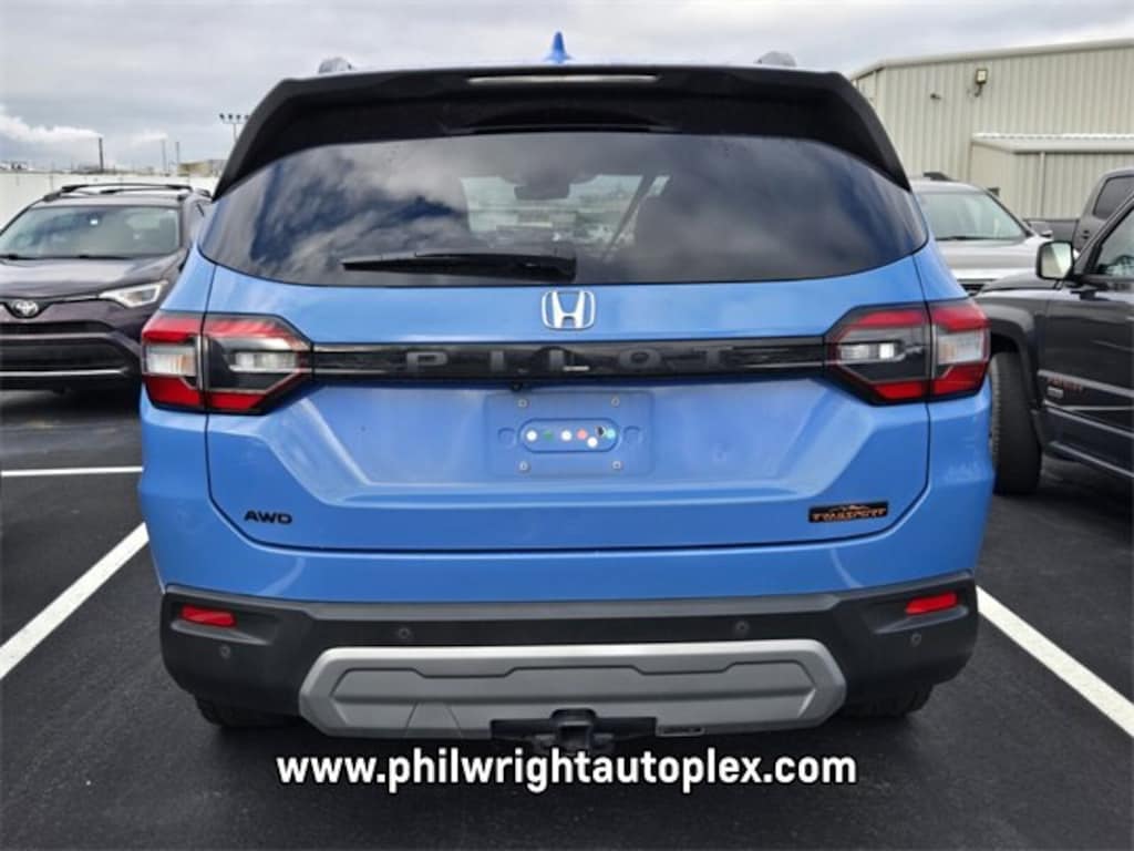 Used 2023 Honda Pilot TrailSport SUV