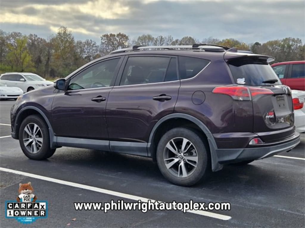 Used 2017 Toyota RAV4 XLE SUV