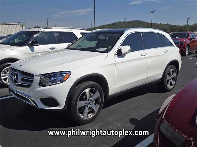 2019 Mercedes Benz GLC 300 photo 2