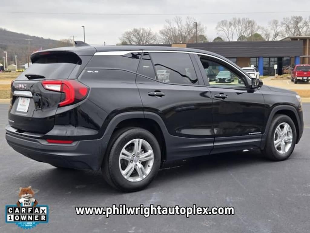 Used 2024 GMC Terrain SLE SUV
