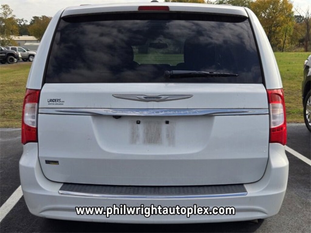 Used 2016 Chrysler Town & Country Touring Van LWB Passenger Van