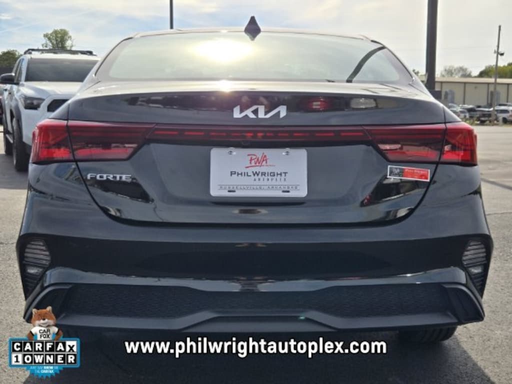 Used 2024 Kia Forte LXS Sedan