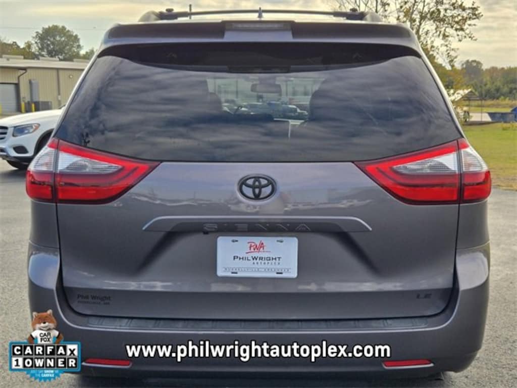 Used 2020 Toyota Sienna LE Auto Access Seat Van