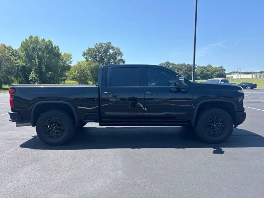 Used 2024 Chevrolet Silverado 2500 HD High Country Truck Crew Cab
