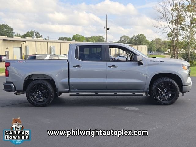 Used 2024 Chevrolet Silverado 1500 Custom with VIN 1GCPDBEK1RZ106605 for sale in Little Rock