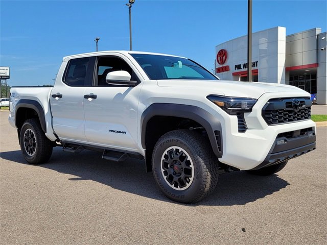 Used 2024 Toyota Tacoma TRD Off Road with VIN 3TYLB5JNXRT030040 for sale in Russellville, AR