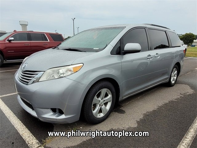 Used 2015 Toyota Sienna LE with VIN 5TDKK3DC6FS589408 for sale in Russellville, AR