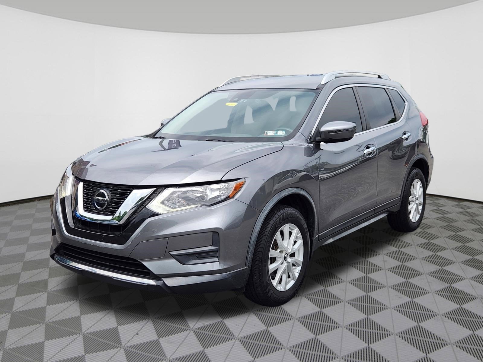 Used 2019 Nissan Rogue SV with VIN JN8AT2MV5KW377103 for sale in Ardmore, PA