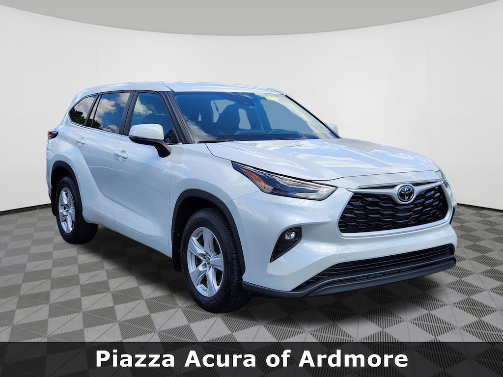 Used 2024 Toyota Highlander SUV