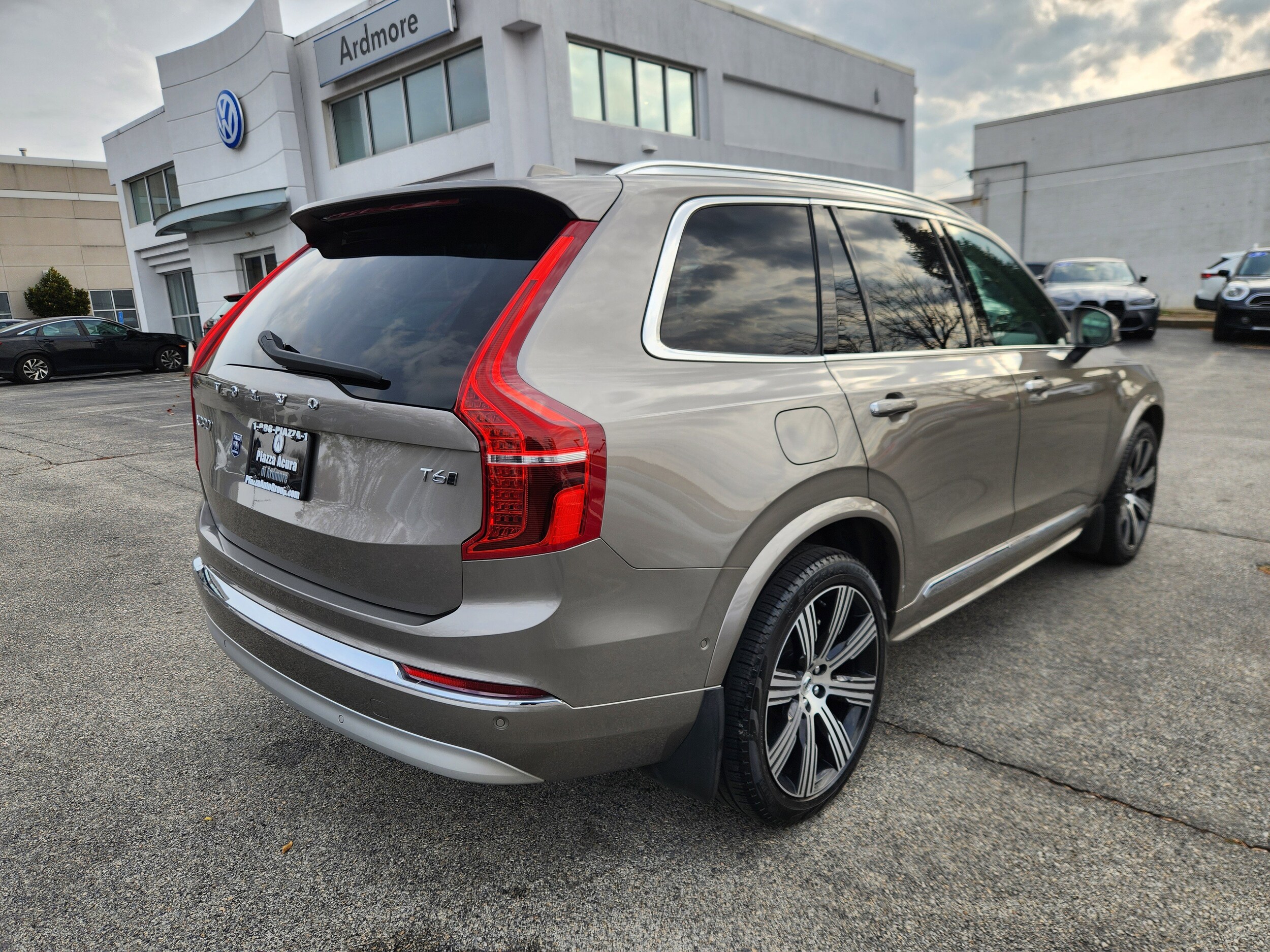 2022 Volvo XC90 Inscription photo 2