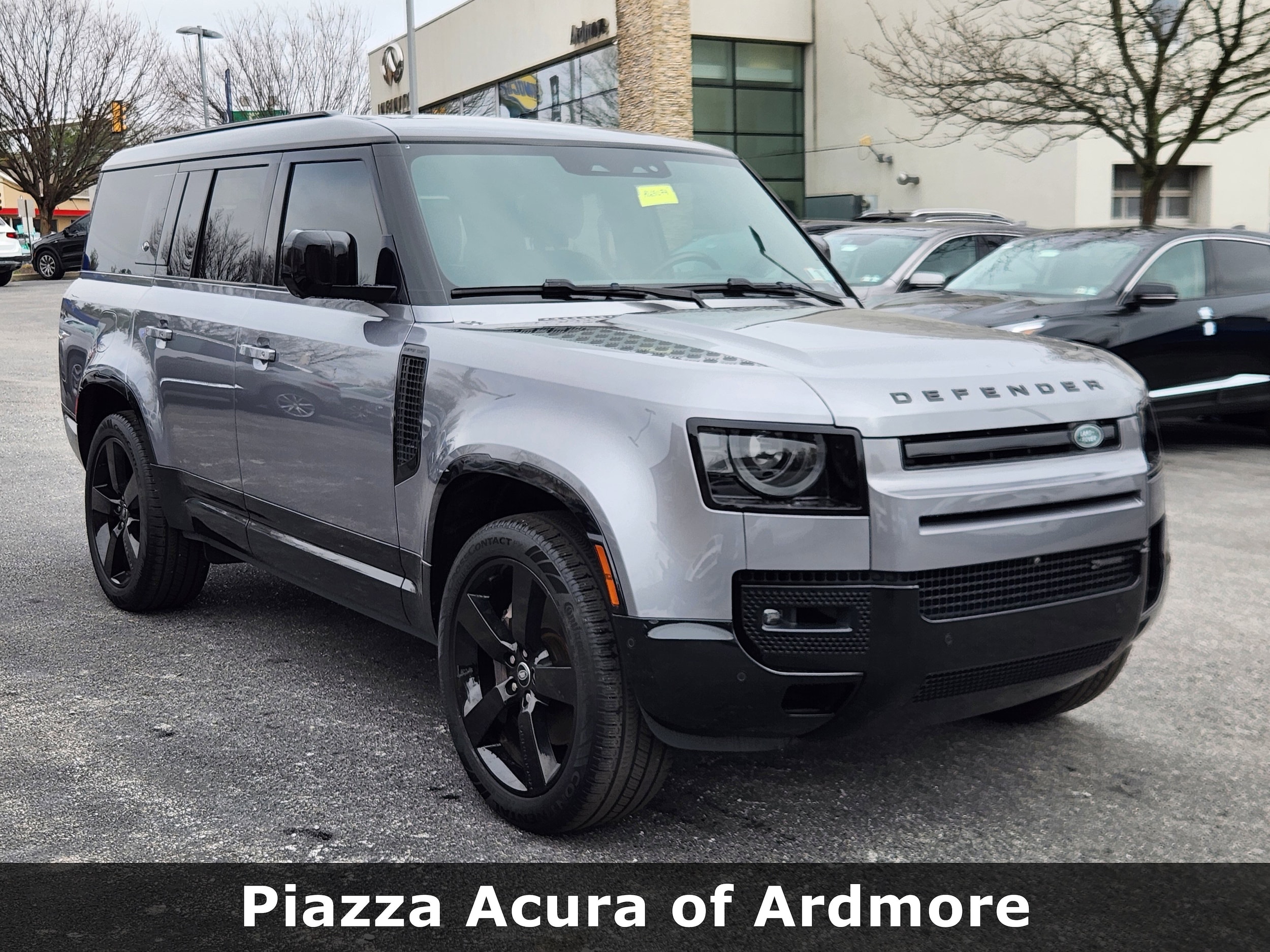 2023 Land Rover Defender X-Dynamic SE