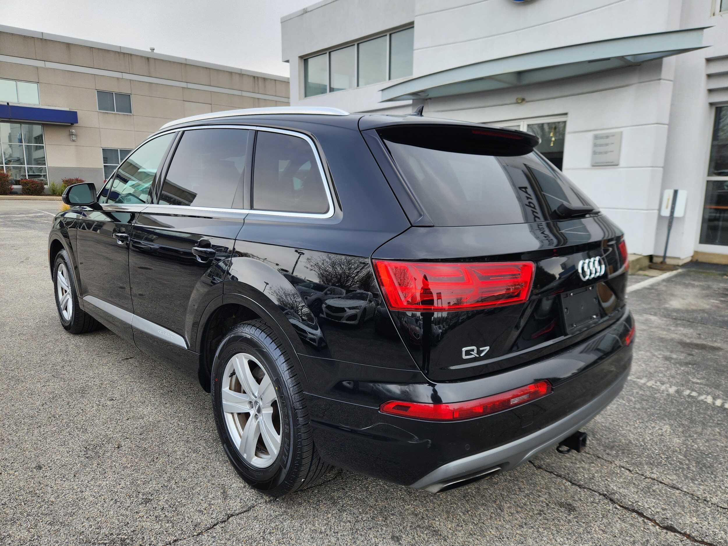 2019 Audi Q7 45 Premium photo 2