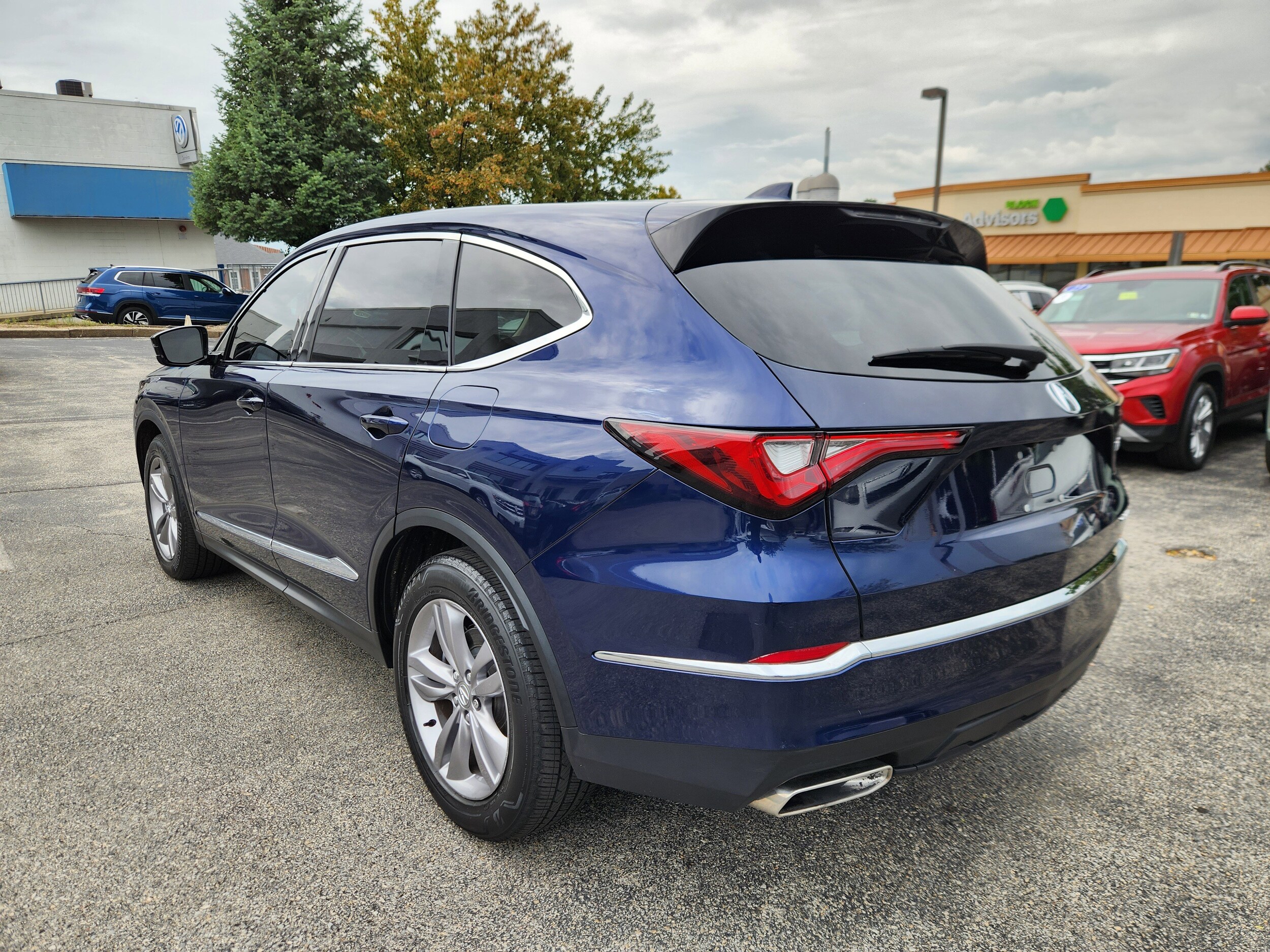2023 Acura MDX Base photo 3
