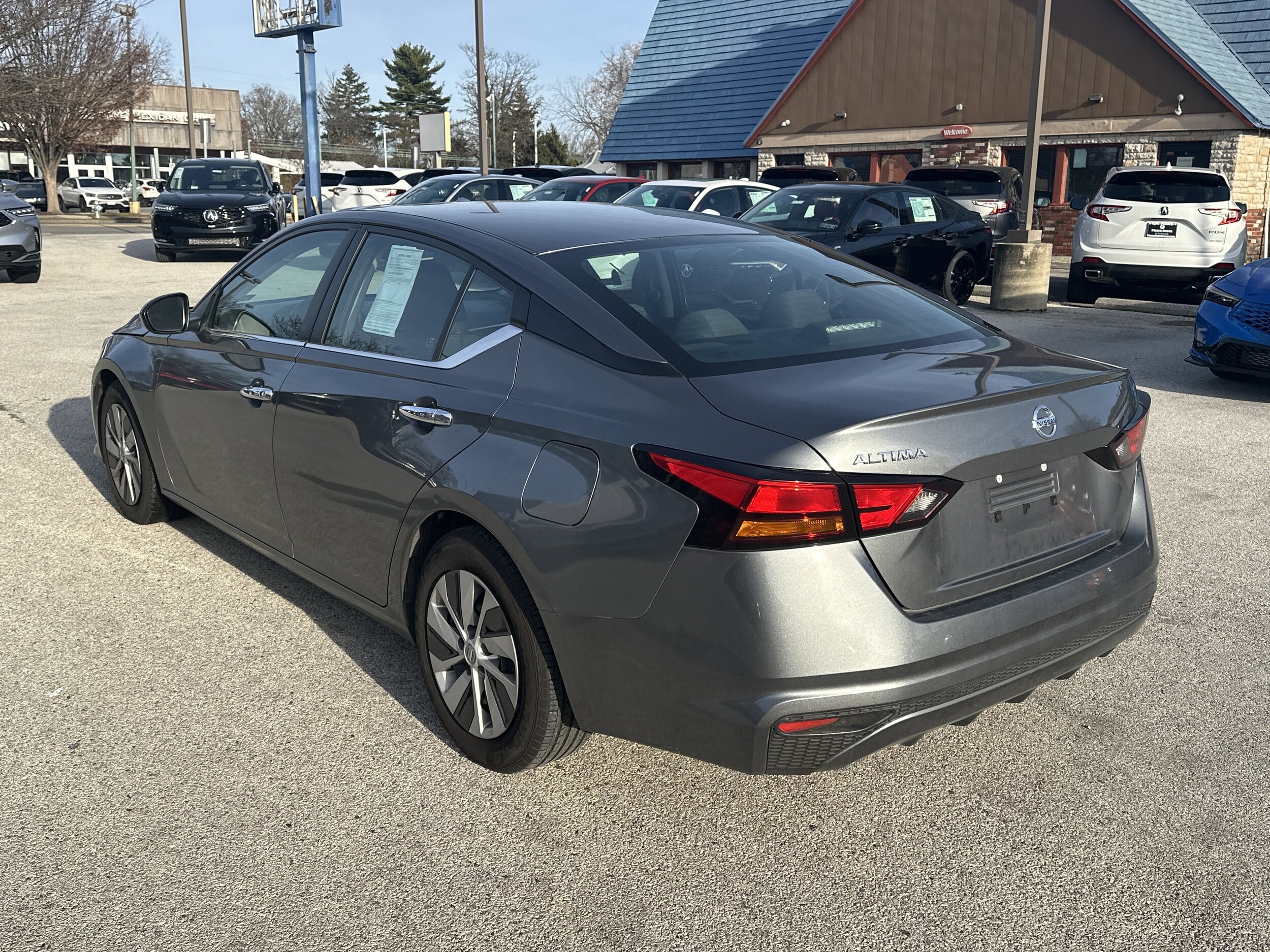 2022 Nissan Altima 2.5 S photo 4