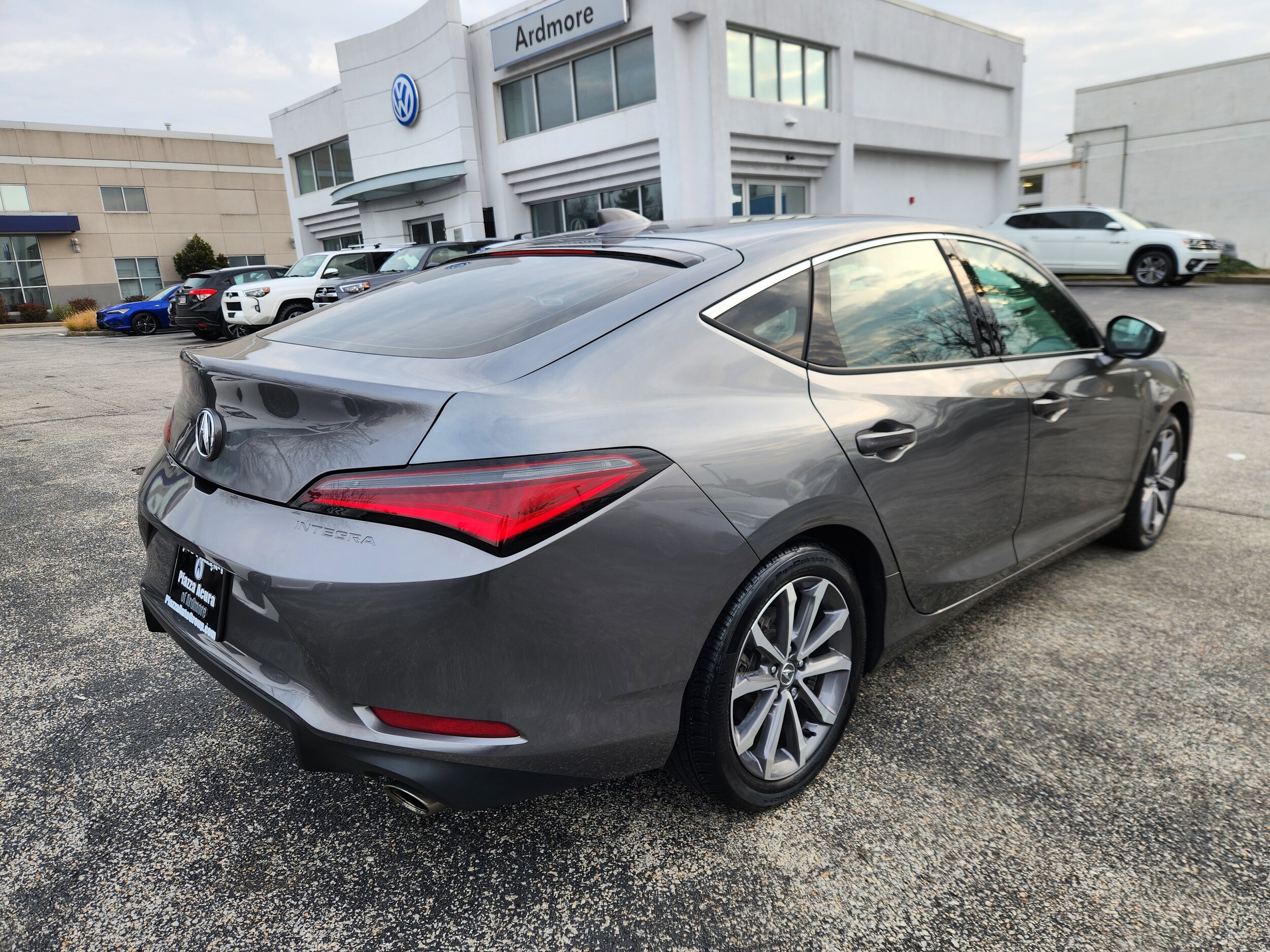 2023 Acura Integra Base photo 3