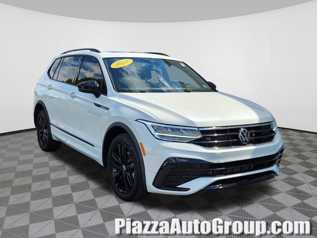 Used 2022 Volkswagen Tiguan SE R-Line Black 2.0T SE R-Line Black FWD