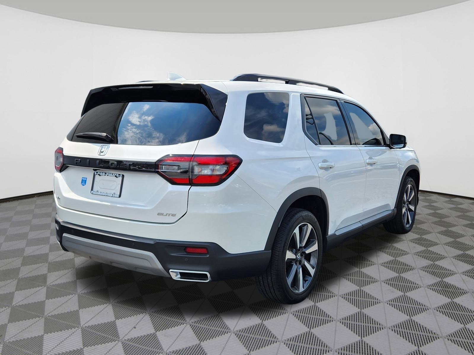 2023 Honda Pilot Elite photo 4